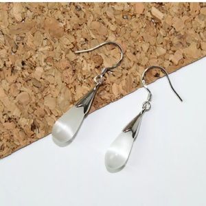 🌻White 925 sterling silver earrings brand new